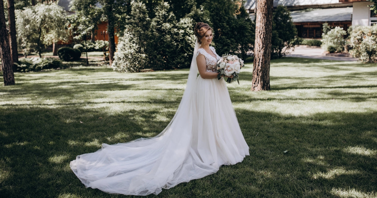 The Perfect Veil for Petite Brides: Expert Tips for Your Dream Look