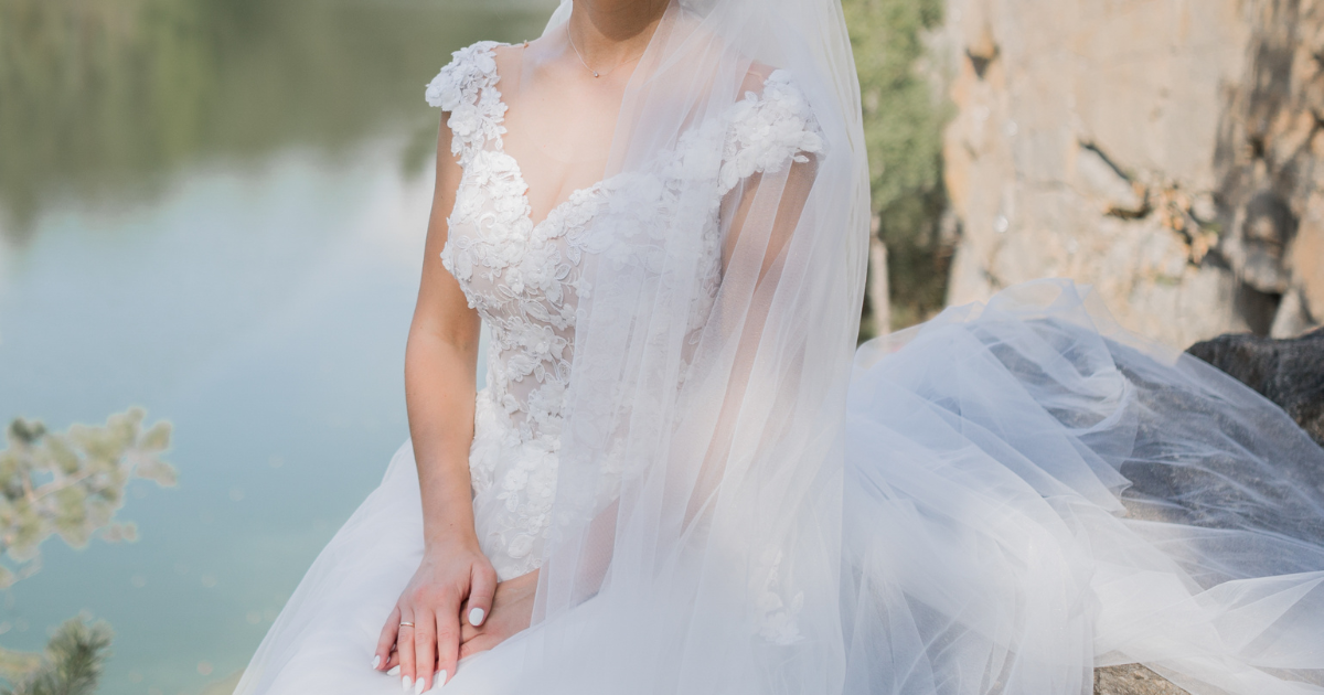 Wedding Veil Fabric Guide