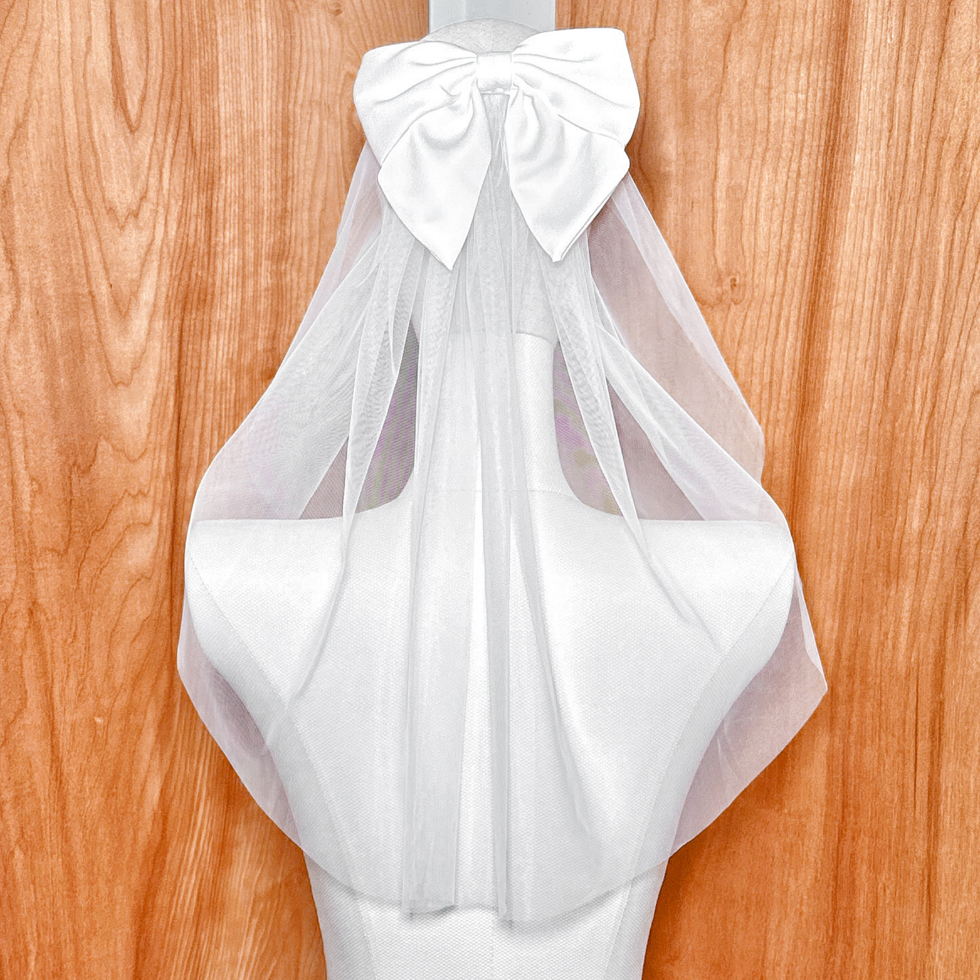 CISCO | Shoulder Length Veil with Bow