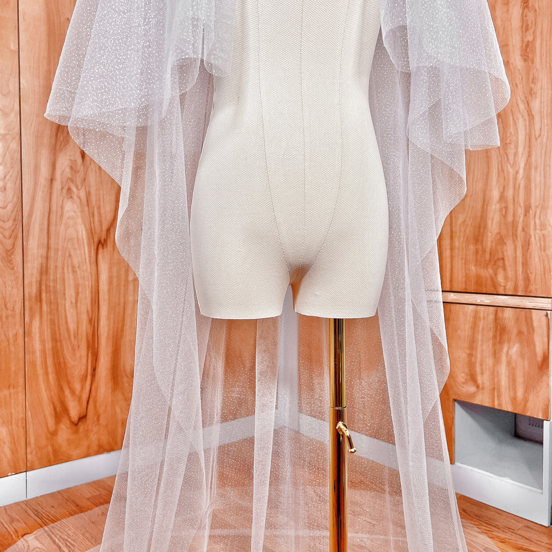 HARLYN | Glitter Veil with Blusher