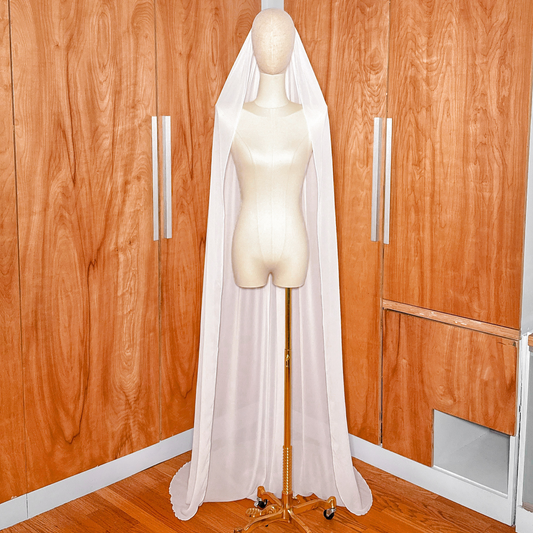 Minimalist Chiffon Veil: Cathedral & Chapel Length – HEATHER