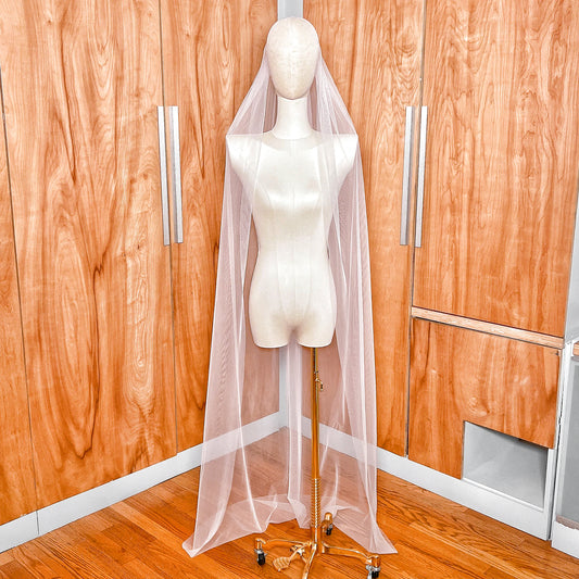 Floor Length Skinny Veil with Raw Edge – LOREEN