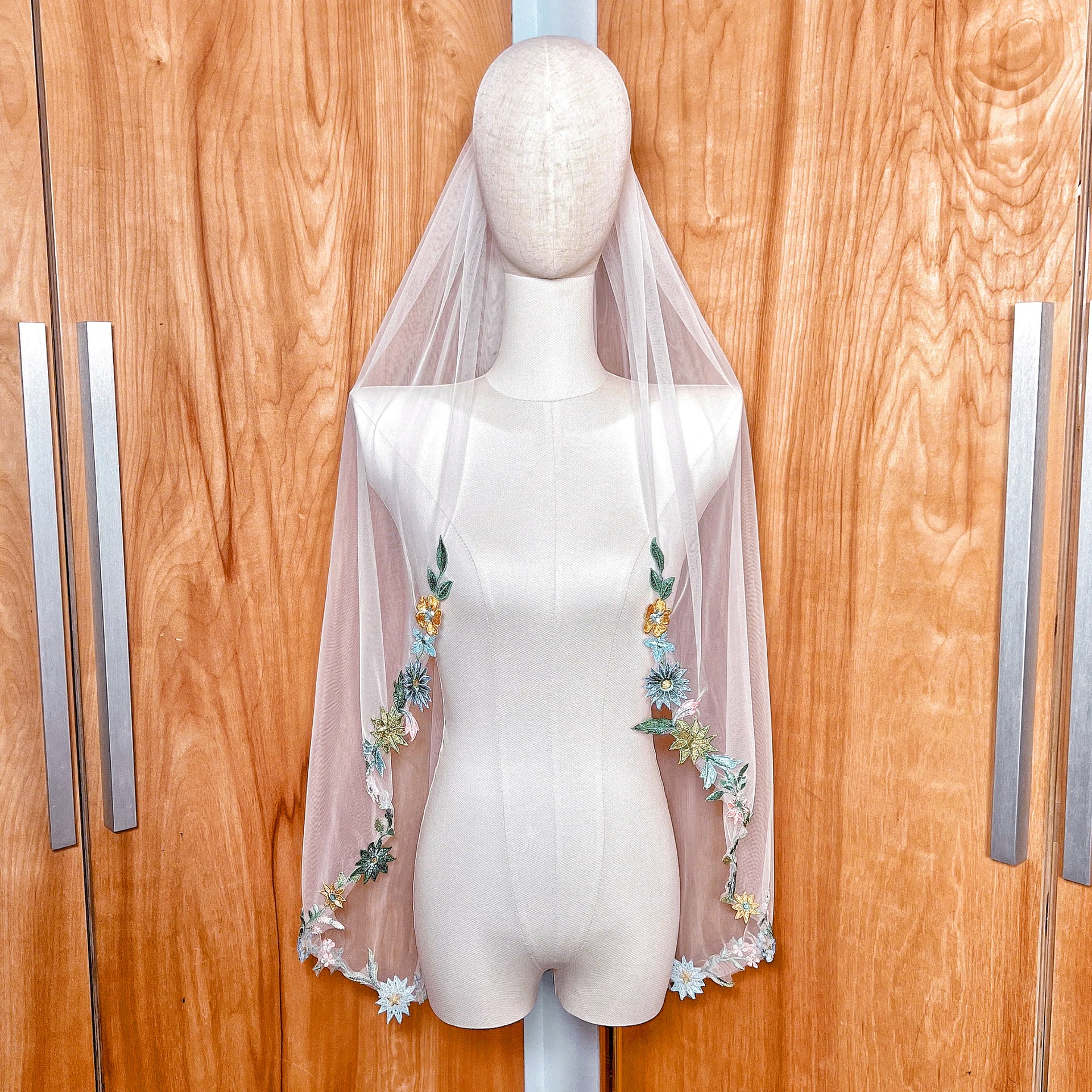 MARLOW | Veil with Colorful Flowers