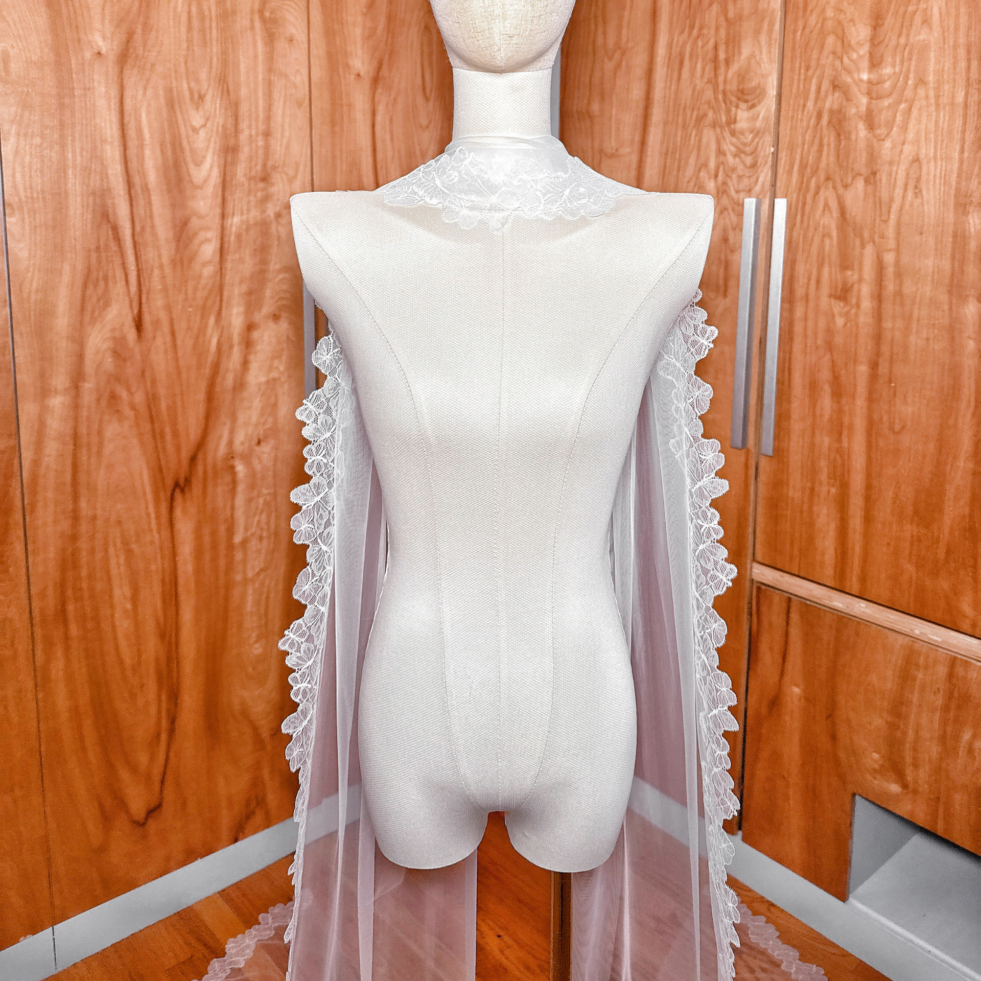 VIENNA | Lace Bridal Scarf