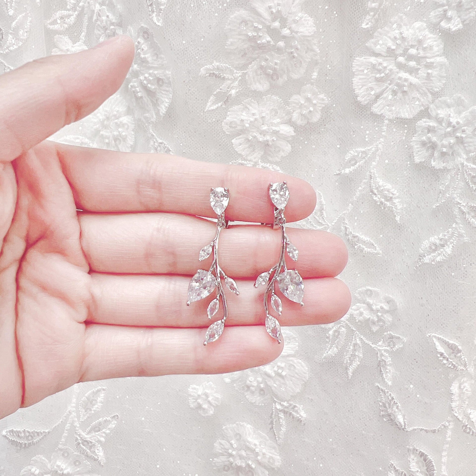 ARIA | Clip On Earrings