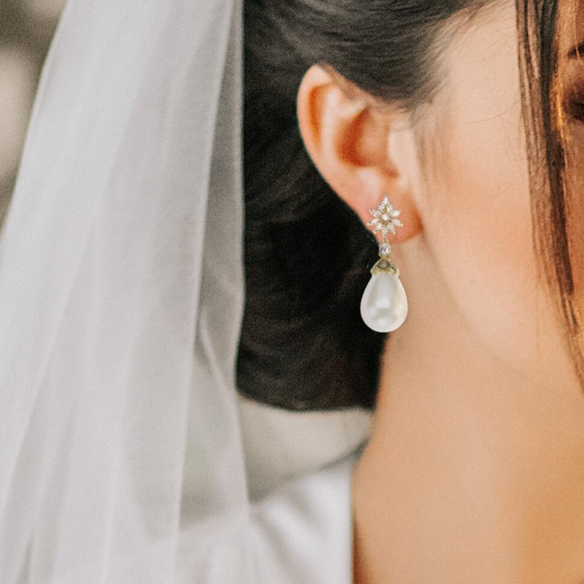 ANYA | Pearl Dangle Earrings