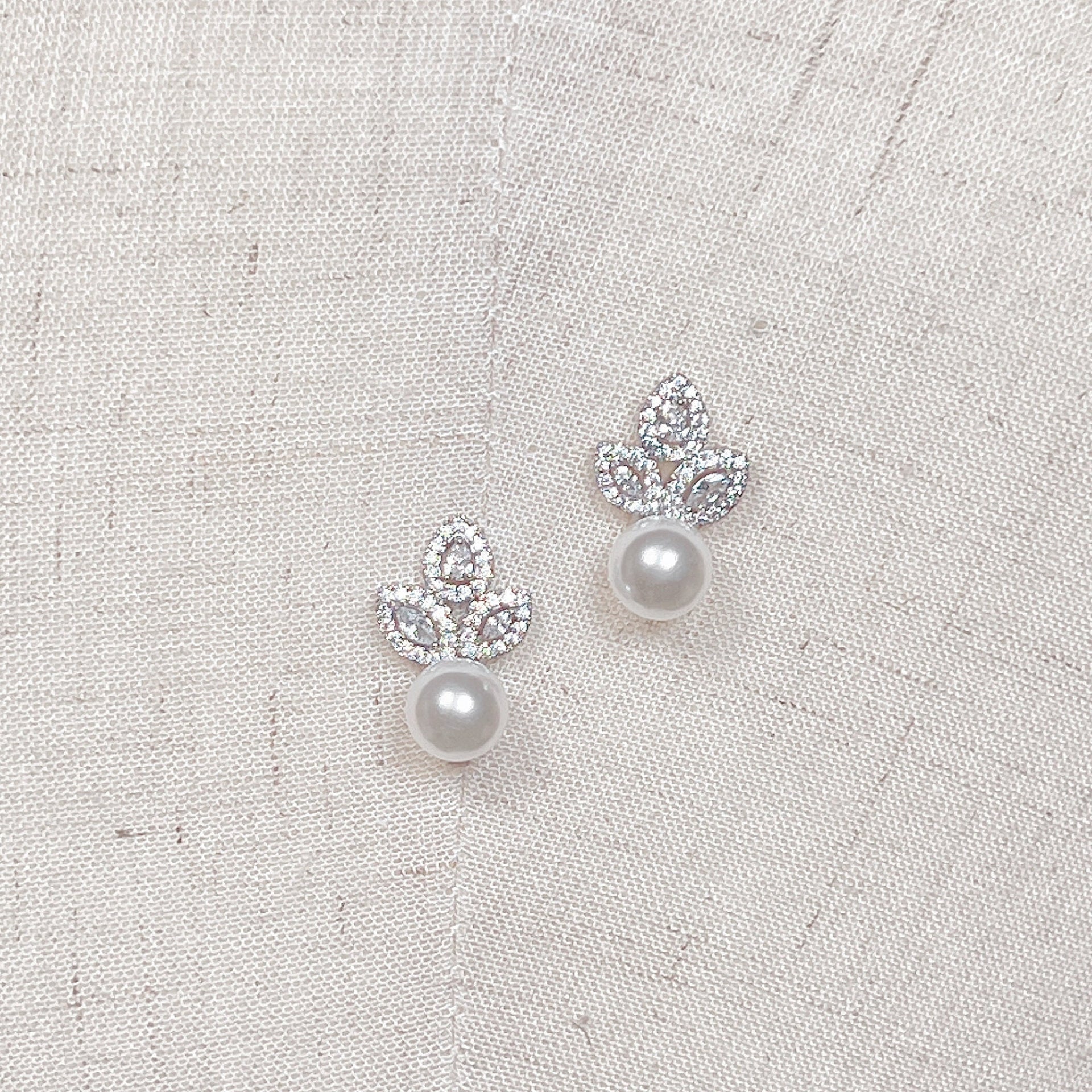 Silver Pearl Earrings Studs