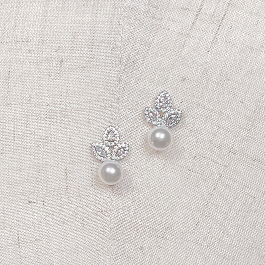 Silver Pearl Earrings Studs
