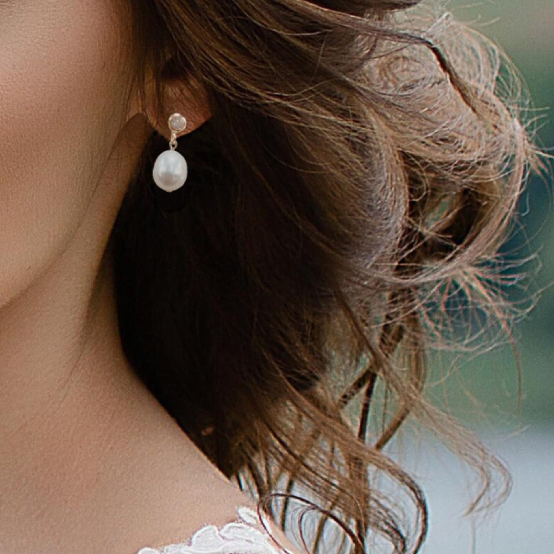 Dangling Pearl Earrings