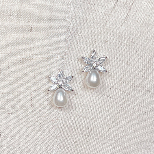 Crystal Pearl Earrings - RAYEN