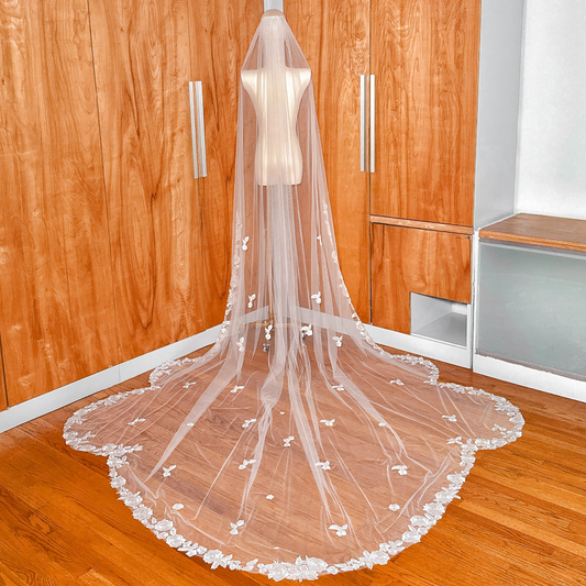 Rear view of a Scalloped Lace Edge Royal Cathedral Veil highlighting the lace pattern.