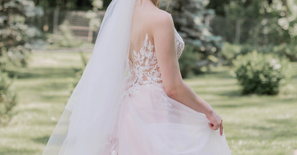 Veil or No Veil? What Real Brides Wish They Knew Before Deciding