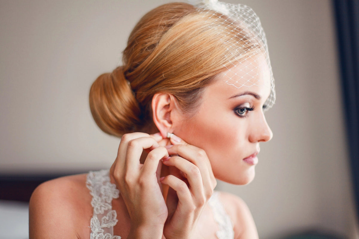 Birdcage Veils vs Traditional Short Veils: What Photos Don't Show You