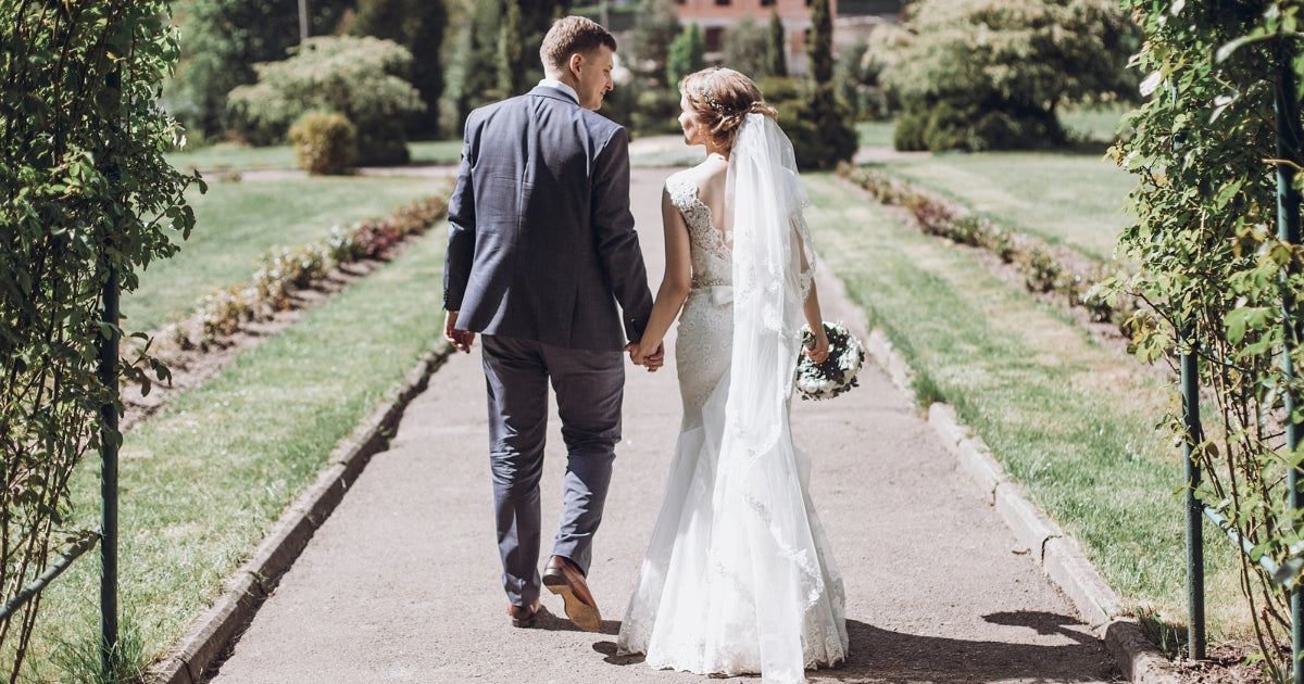 What Is an Angel Cut Veil? Style Guide & Tips