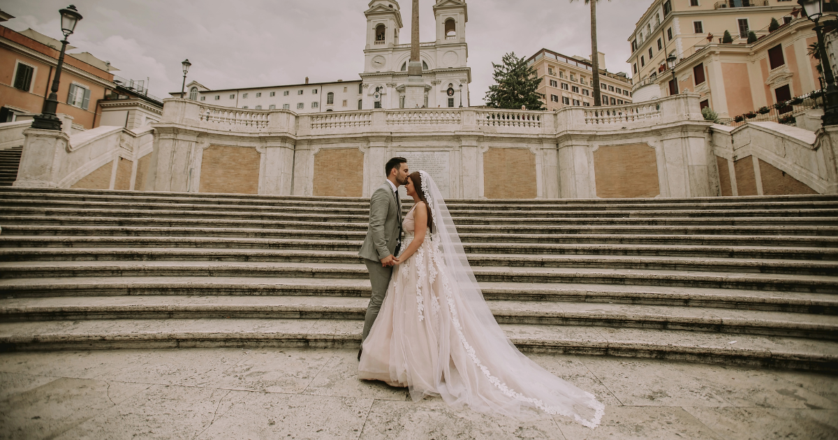 How to Wear a Cathedral Veil with Hair Down: Expert Guide to Perfect Placement & Styling