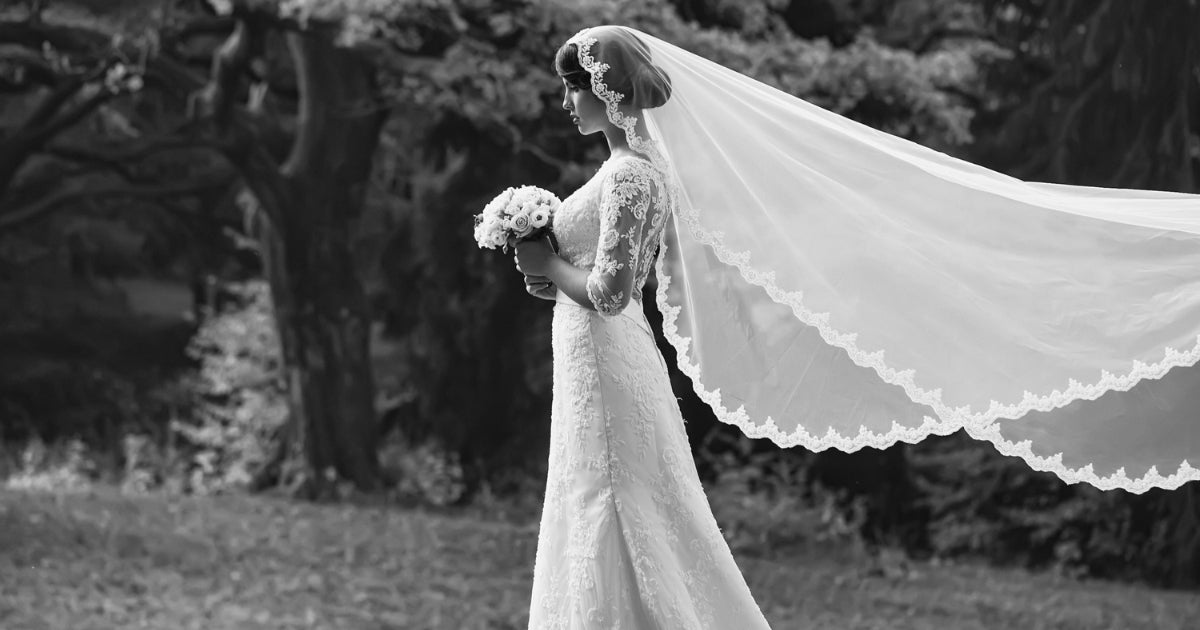 How to Wear a Mantilla Veil: A Step-by-Step Guide for Your Wedding Day