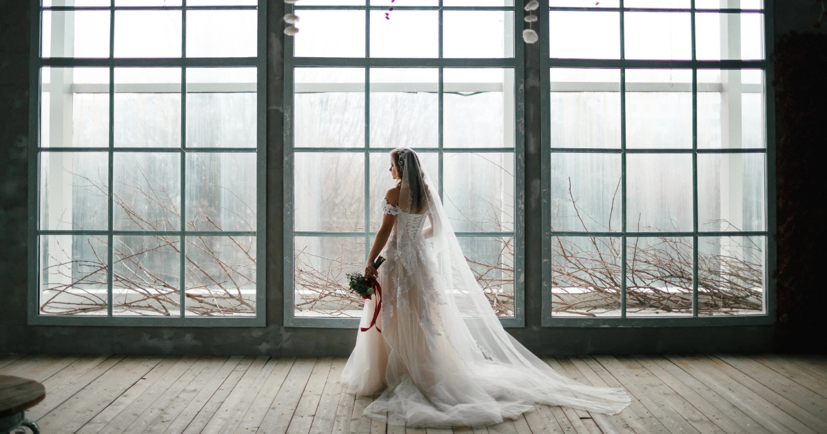 How to Wear a Veil with Hair Down: Expert Tips for Perfect Placement