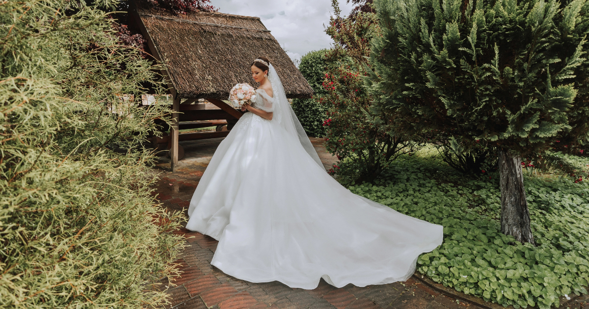 Tips for Personalizing Your Veil: Embellishments and Custom Designs