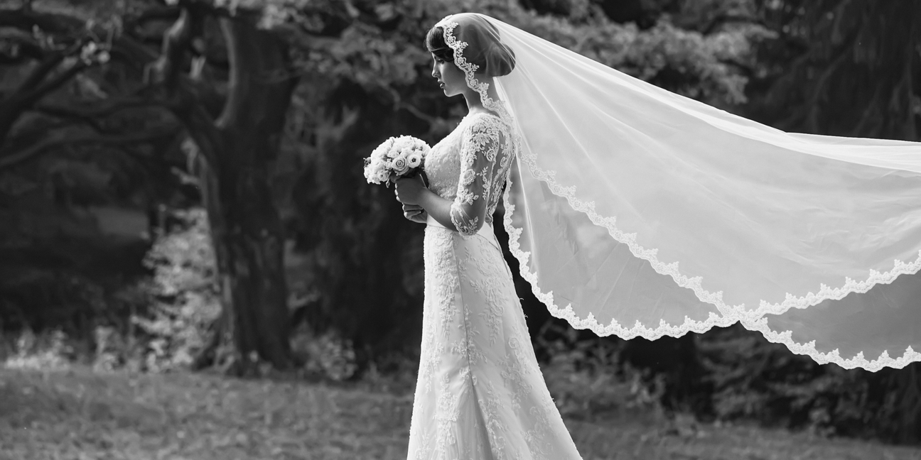 What Is a Mantilla Veil? Origins, Traditions, and Styling Tips