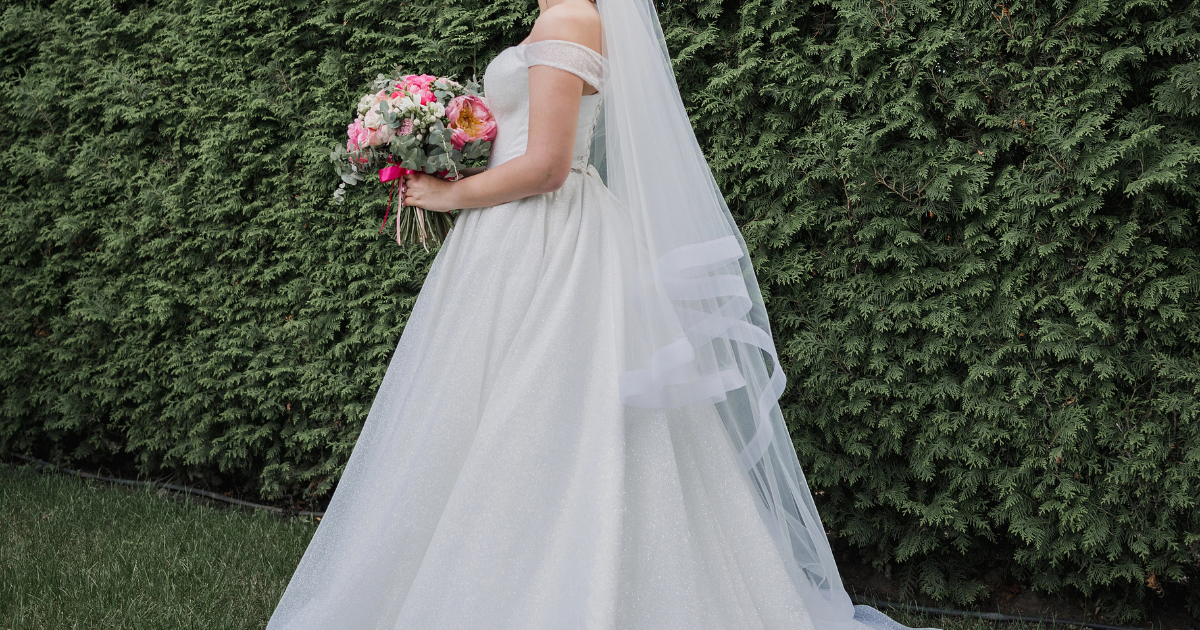What Is a Horsehair Veil? A Complete Bridal Guide