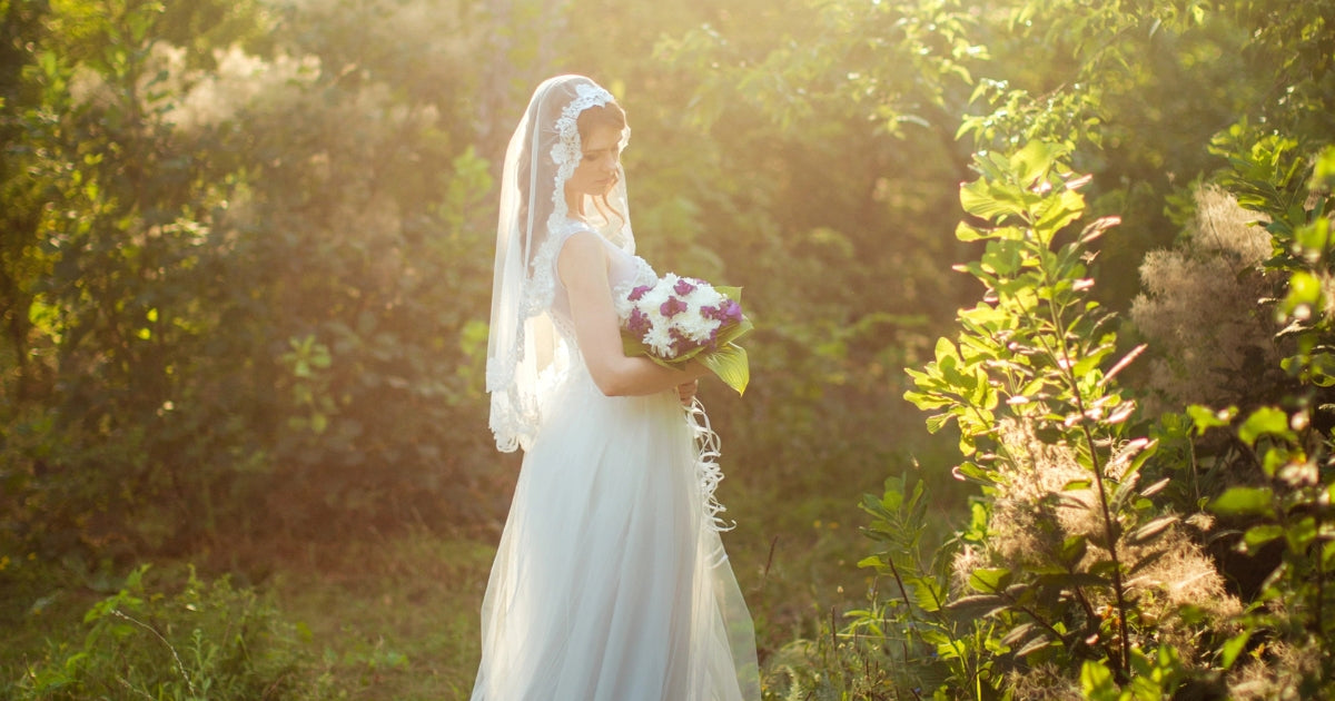 What Is a Mantilla Veil? Origins and Traditions