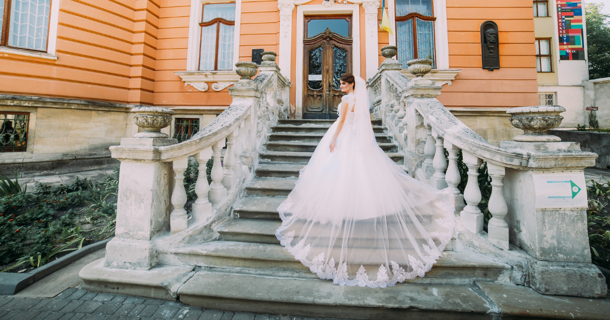 What Is The Difference Between a Royal Veil and a Cathedral Veil? - Find Your Perfect Match