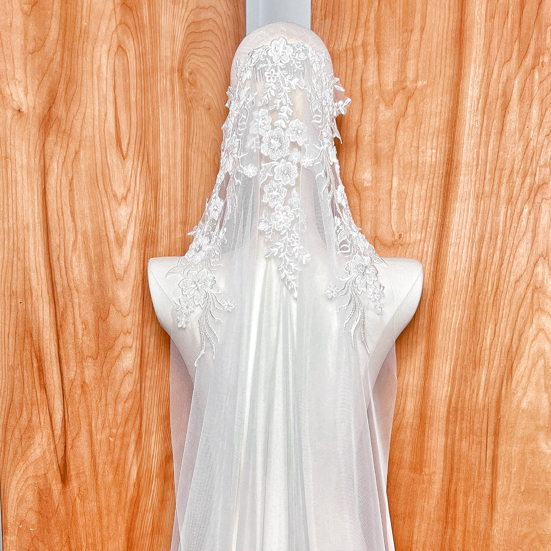 CHARLINE | Beaded Lace Mantilla Veil