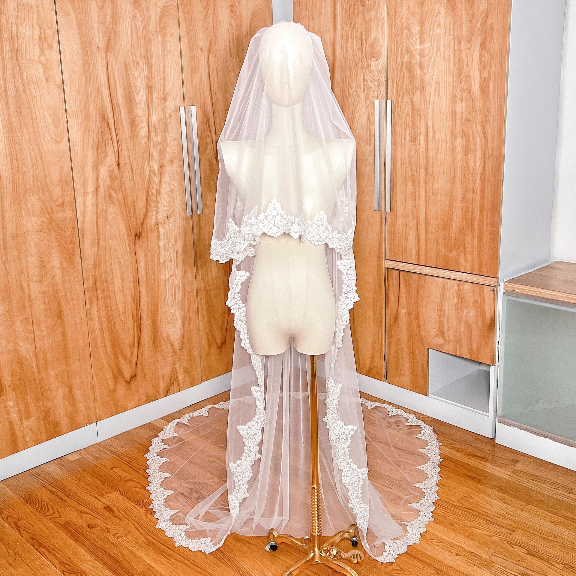 CHERISH | Lace Veil with Blusher