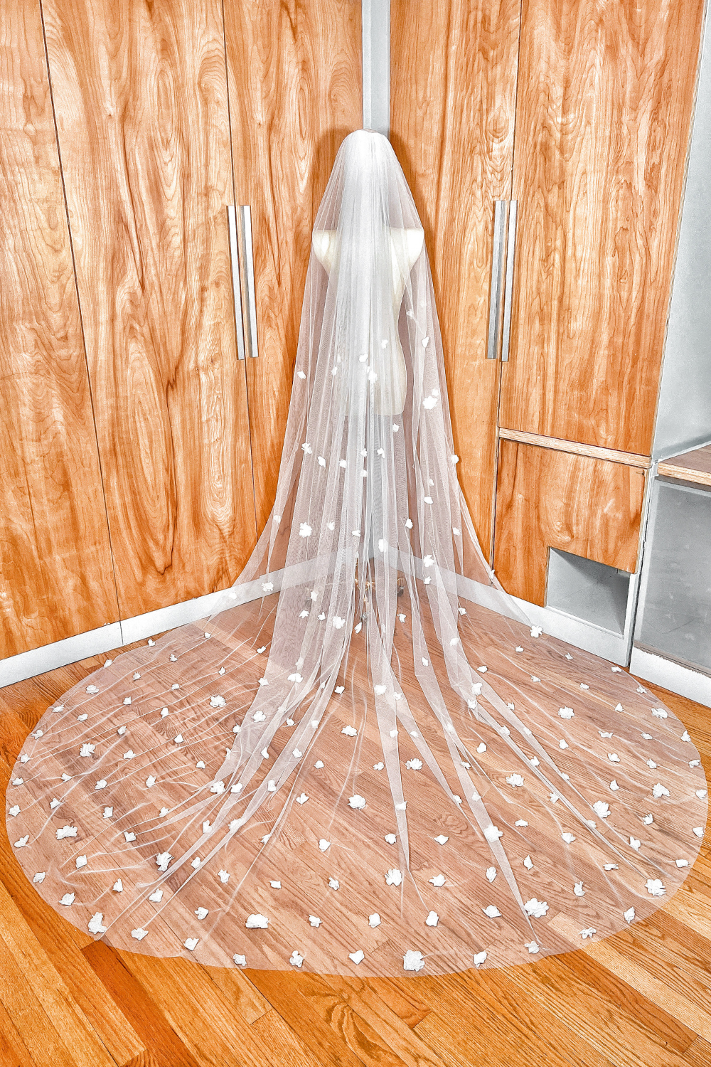 LOUISE | Veil with 3D Flowers