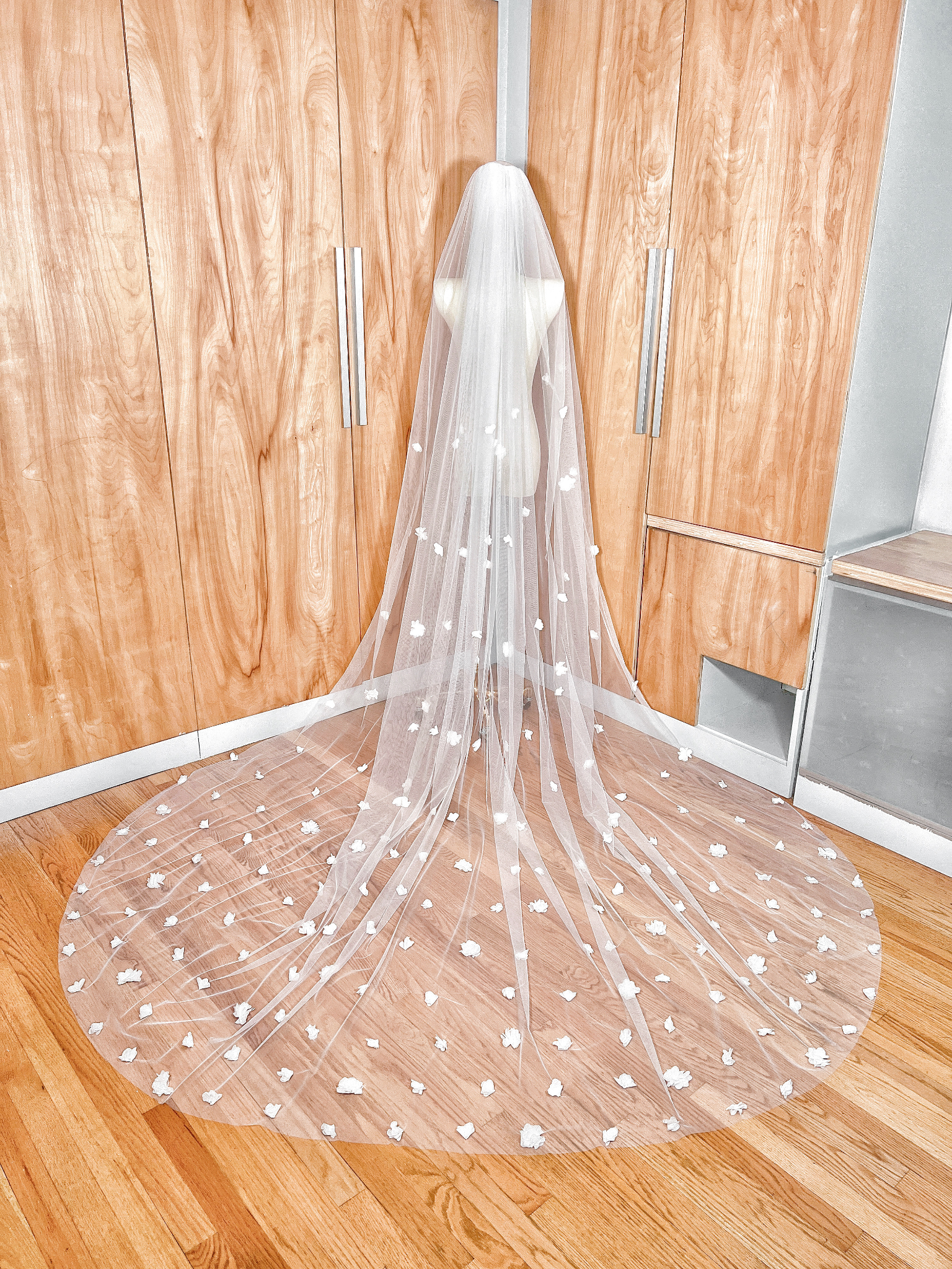 LOUISE | Veil with 3D Flowers