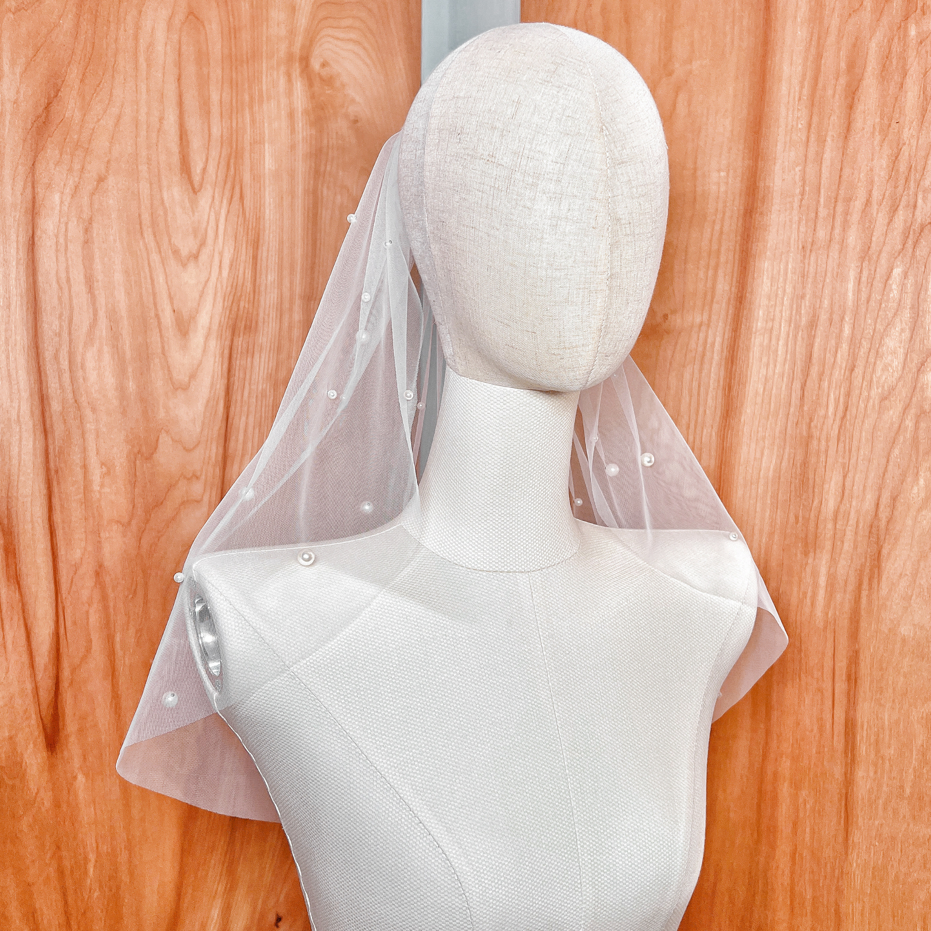 MILLIE | Short Pearl Veil