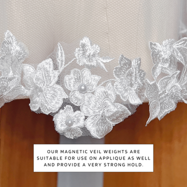 Pearl Veil Weights - Magnetic, Elegant Wedding Veil  display picture 2