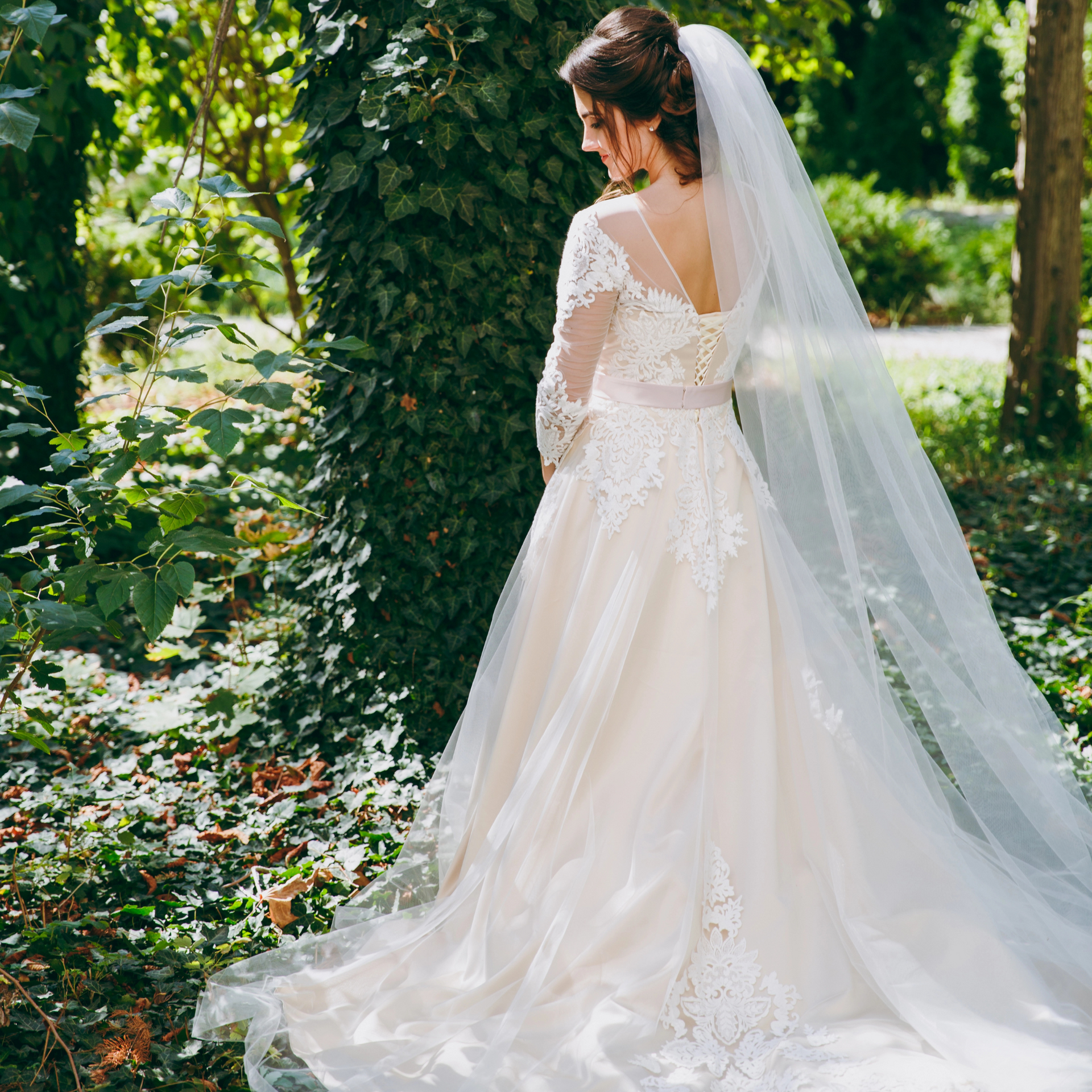 SLOANE | Plain Cathedral Veil