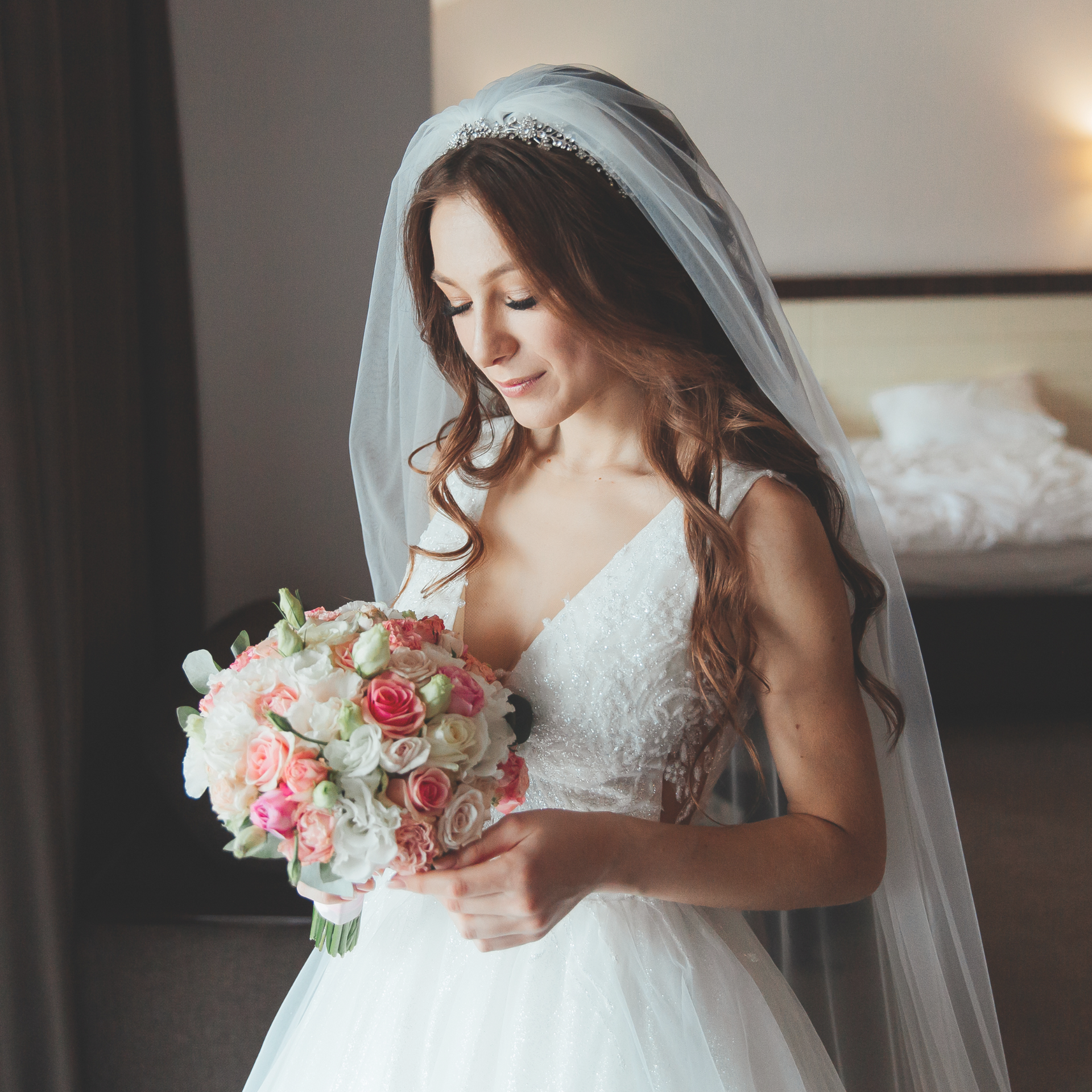 SLOANE | Plain Cathedral Veil