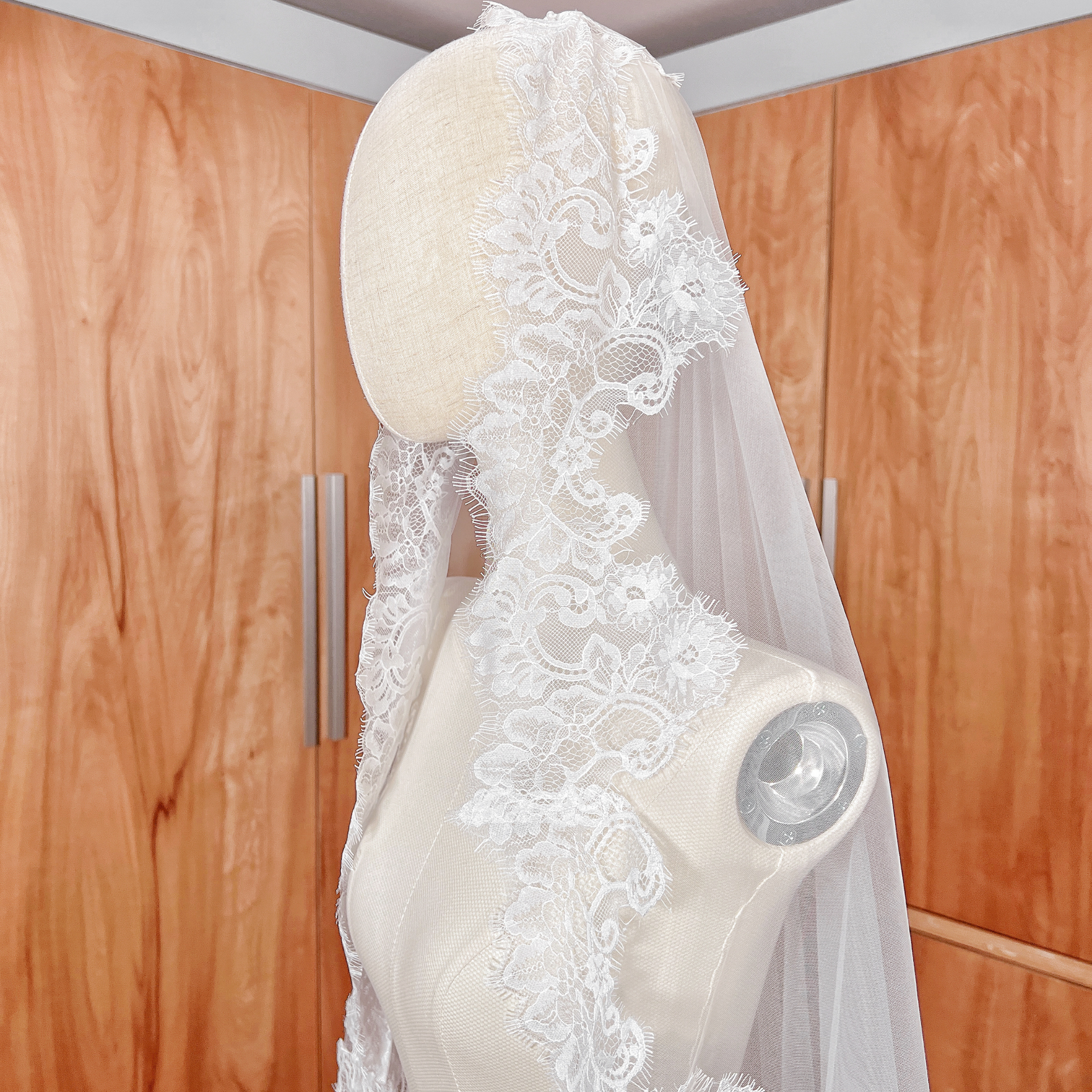 SHANELLE | Bridal Mantilla Veil