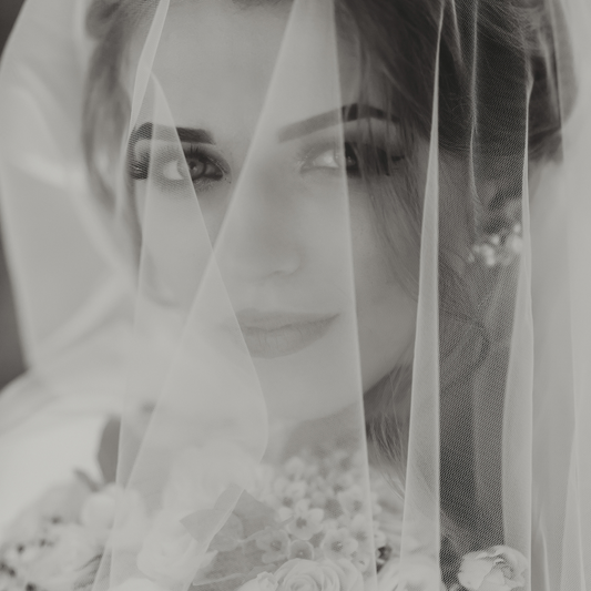Simple Raw Edge Drop Veil with Blusher: Fingertip, Chapel & Cathedral – GABRIELLA