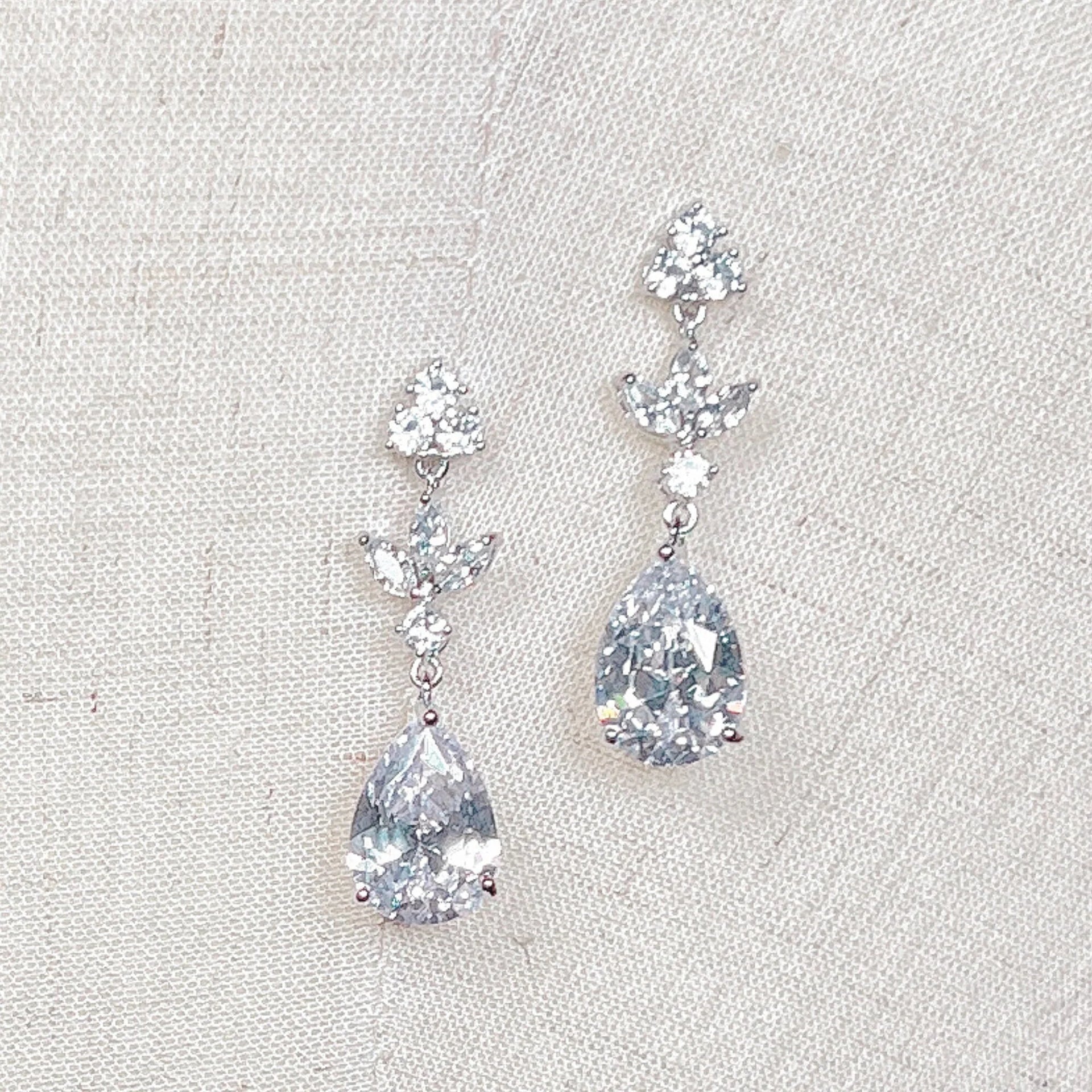Dangle Wedding Earrings - ARIETTA