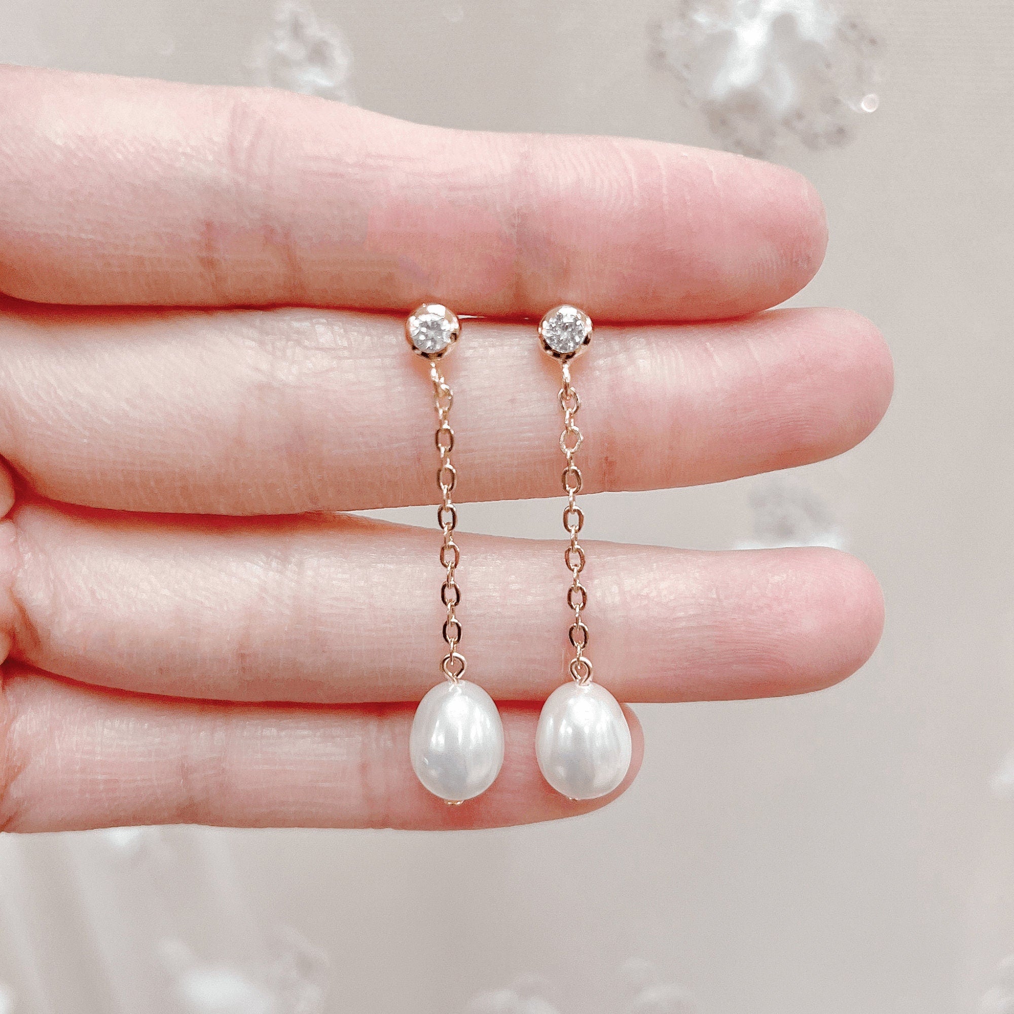 Dangle Pearl Earrings