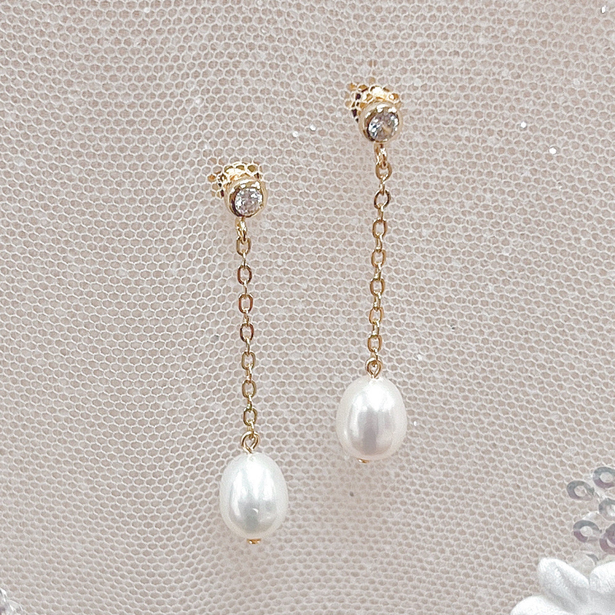 Dangle Pearl Earrings