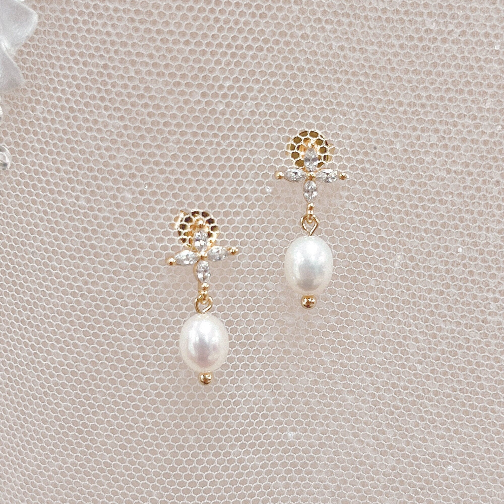 Simple Pearl Bridal Earrings