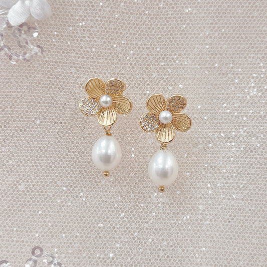 Pearl Floral Earrings