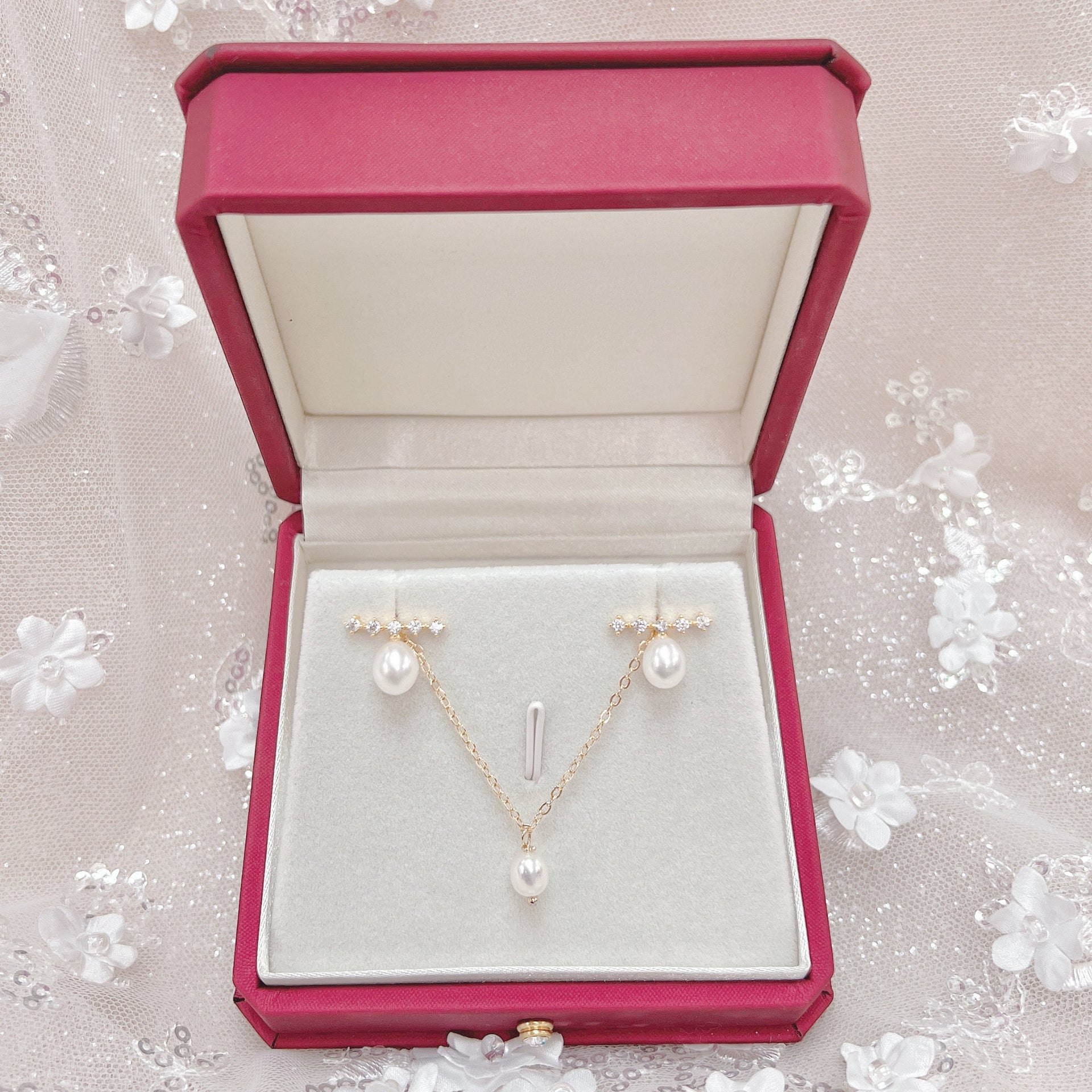 Dainty Real Pearl Necklace Set