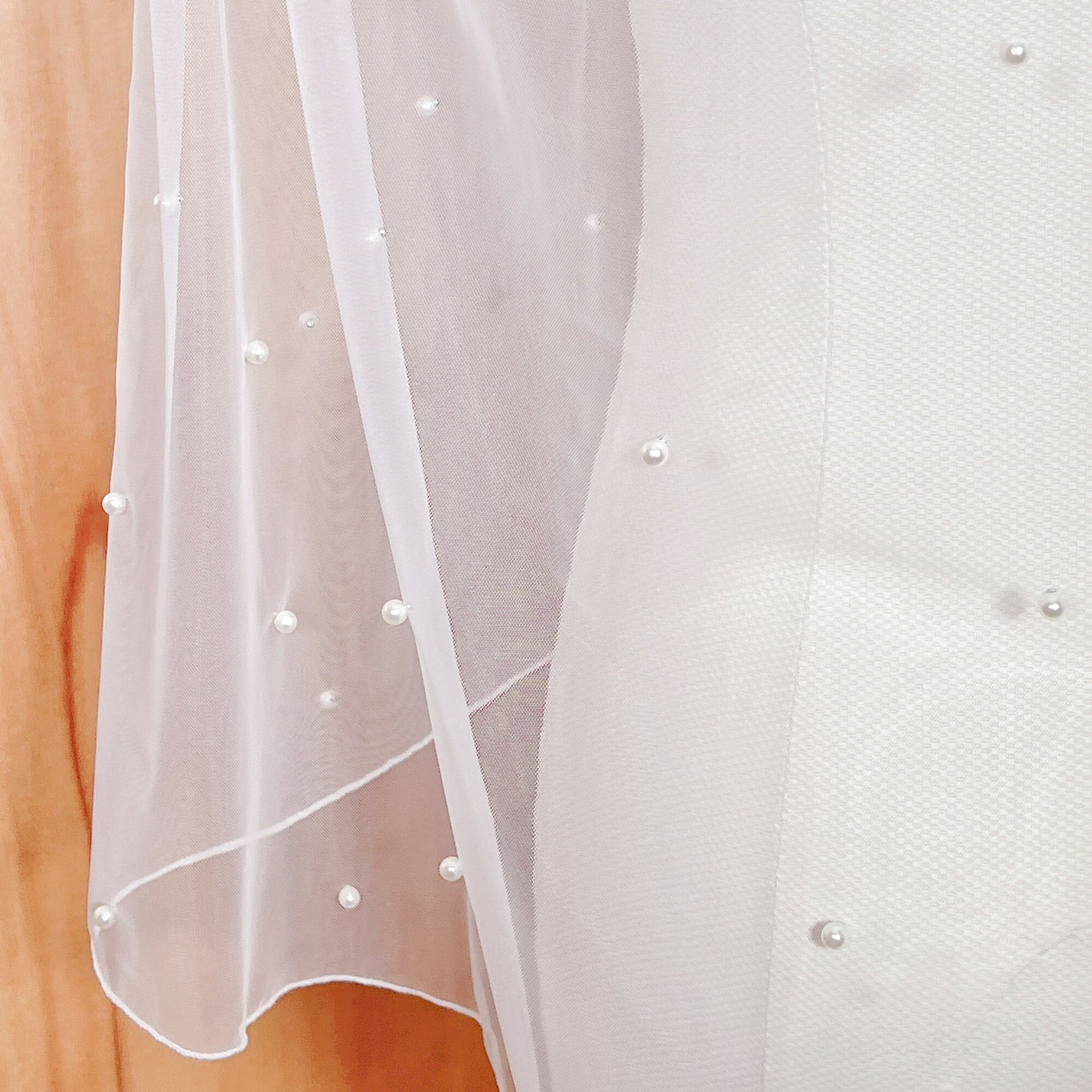 Short Veil with Pearls