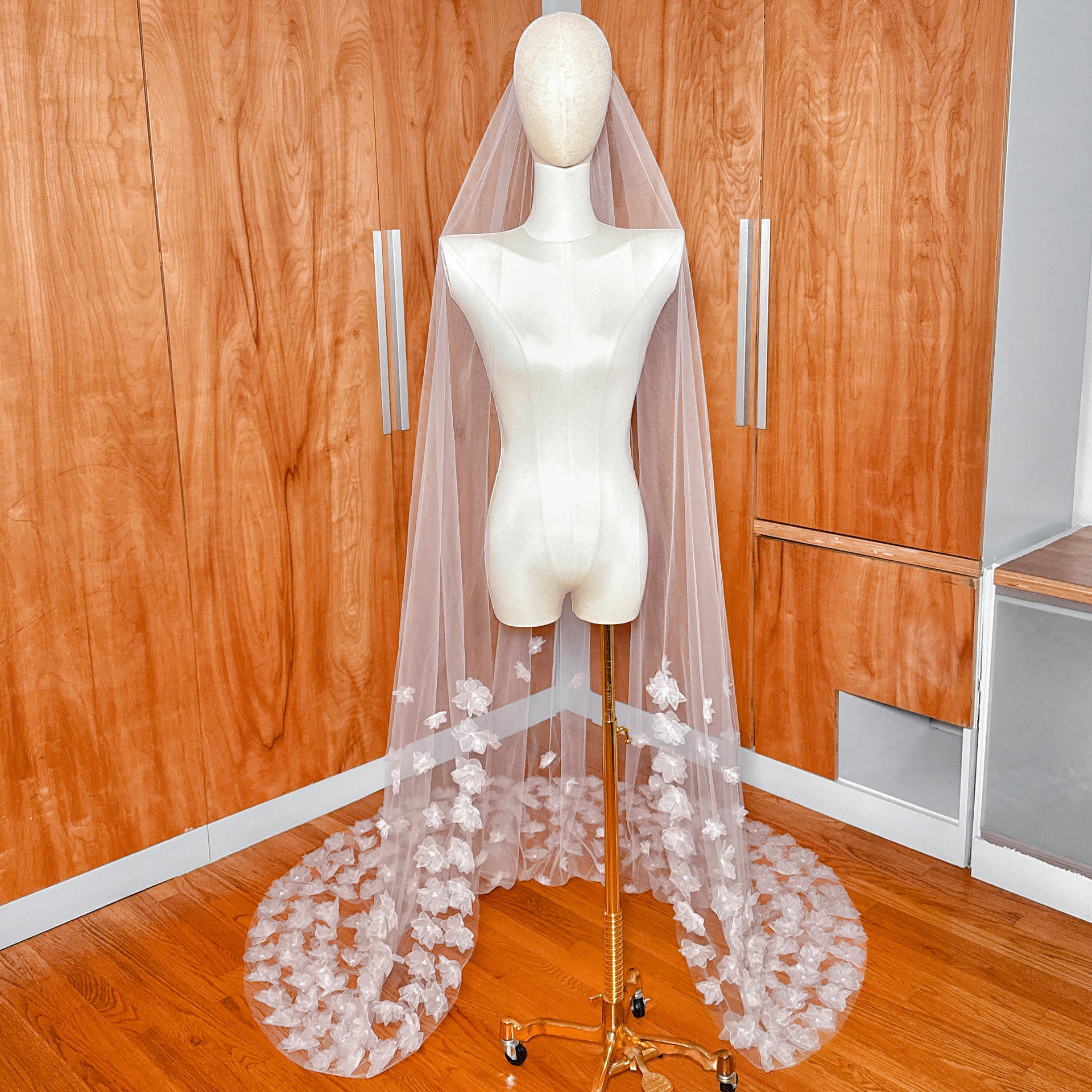 3D Silk Organza Floral Veil – CHERIE